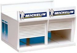 Carrera 1/32, Boxengasse