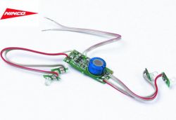 Ninco 80907, Fahrzeugbeleuchtung mit Bremslicht