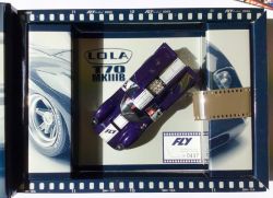 Fly 1/32, Lola T-70 MKIII, Film Box mit Katalog