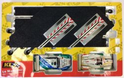 SCX Le Mans Start mit zwei Fahrzeugen