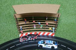 AT-BA, 1:32 Bausatz Tribne 45
