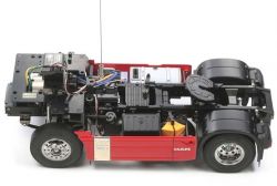 Tamiya 1:14, Bausatz MAN TGX 18.540 (rot vorlackiert)
