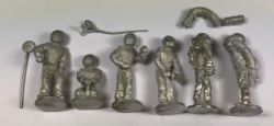 STS 1:32, 6 Figuren, Boxencrew einsatzbereit, unbemalt