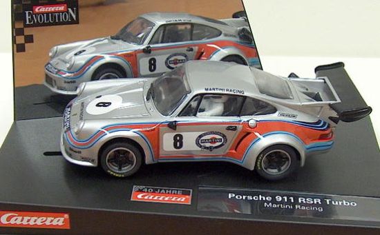 Carrera Evo 1/32, Porsche 911 RSR 'Martini Racing'