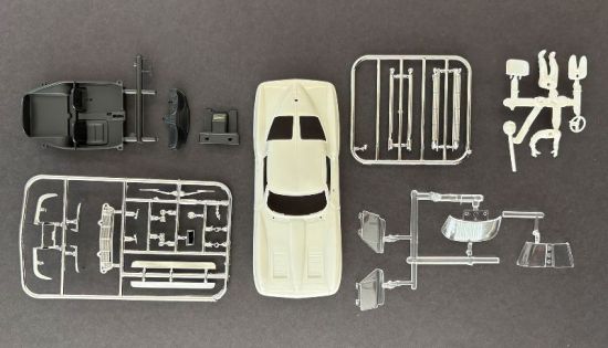 MRRC 1:32, Karosserie-Bausatz Corvette C2